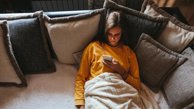 Learn practical strategies to replace scrolling with mindful habits. How to Break Your Doom-Scrolling Habit Tonight